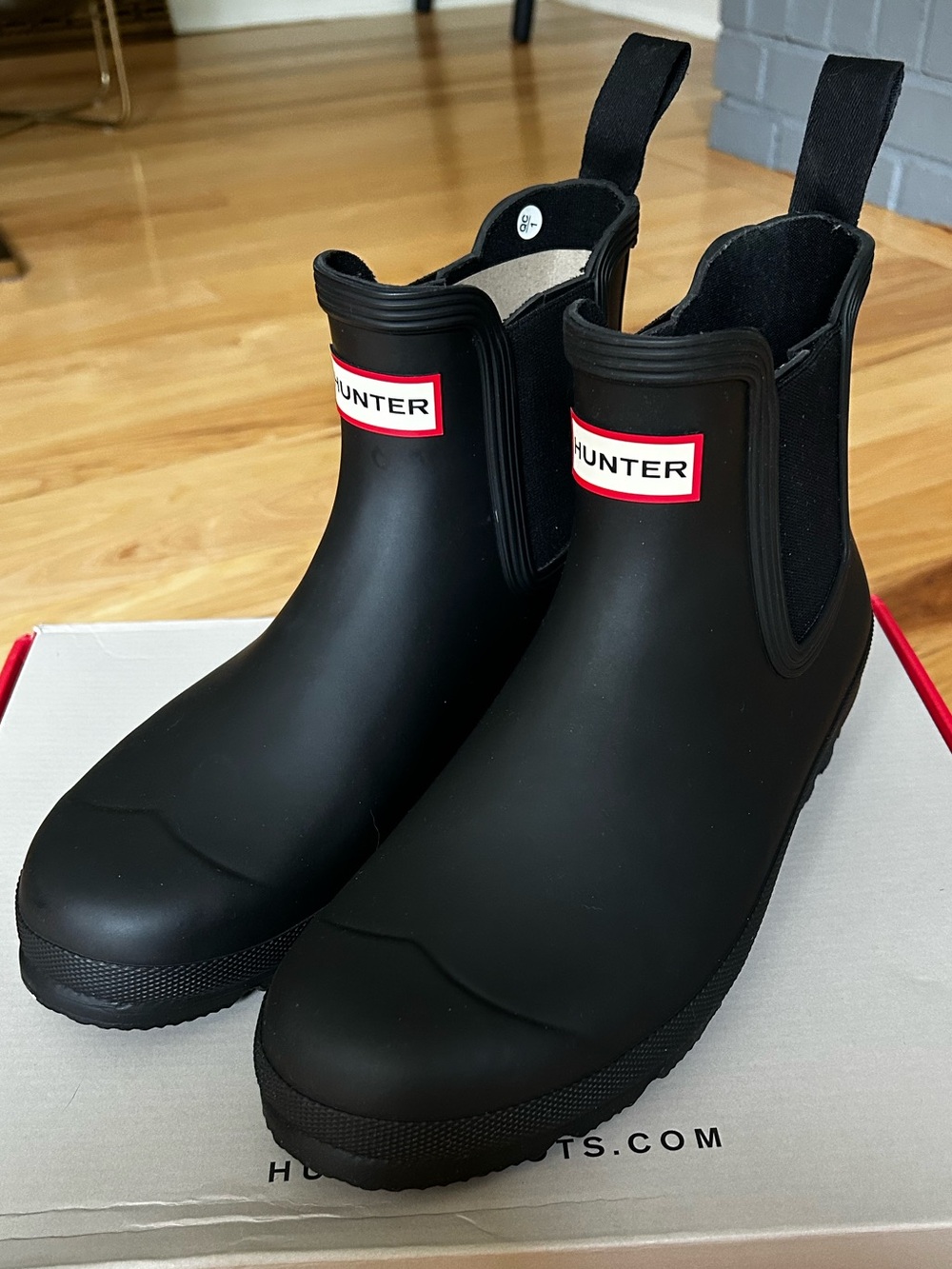 Hunter Matte Black Chelsea Short Rain Boots